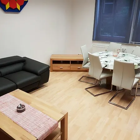 Apartment Grosse Ferienwohnung Mit Aufzug Direkt Ins