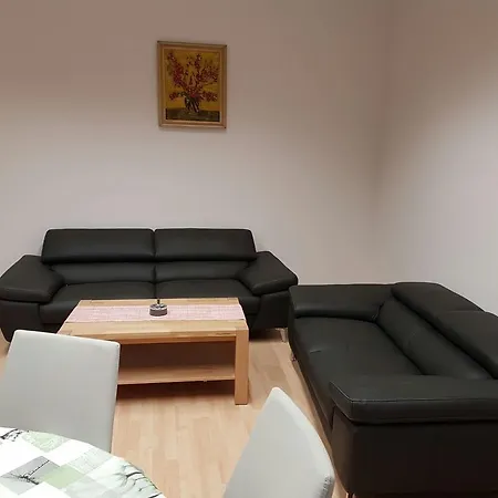Grosse Ferienwohnung Mit Aufzug Direkt Ins